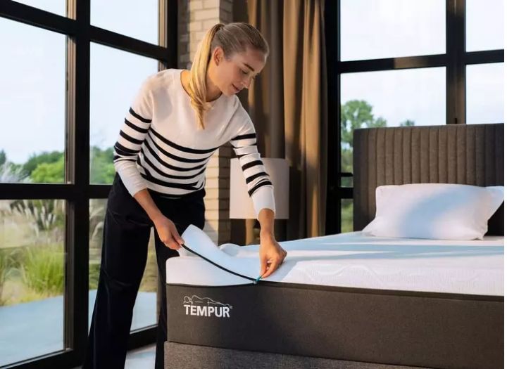 TEMPUR Pro Air SmartCool™ Luxe Medium Firm Mattress with washable cover